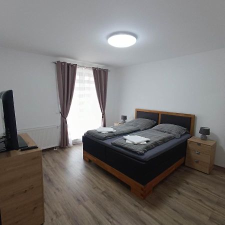 Neue, Moderne Penthousewohnung Sighişoara Extérieur photo